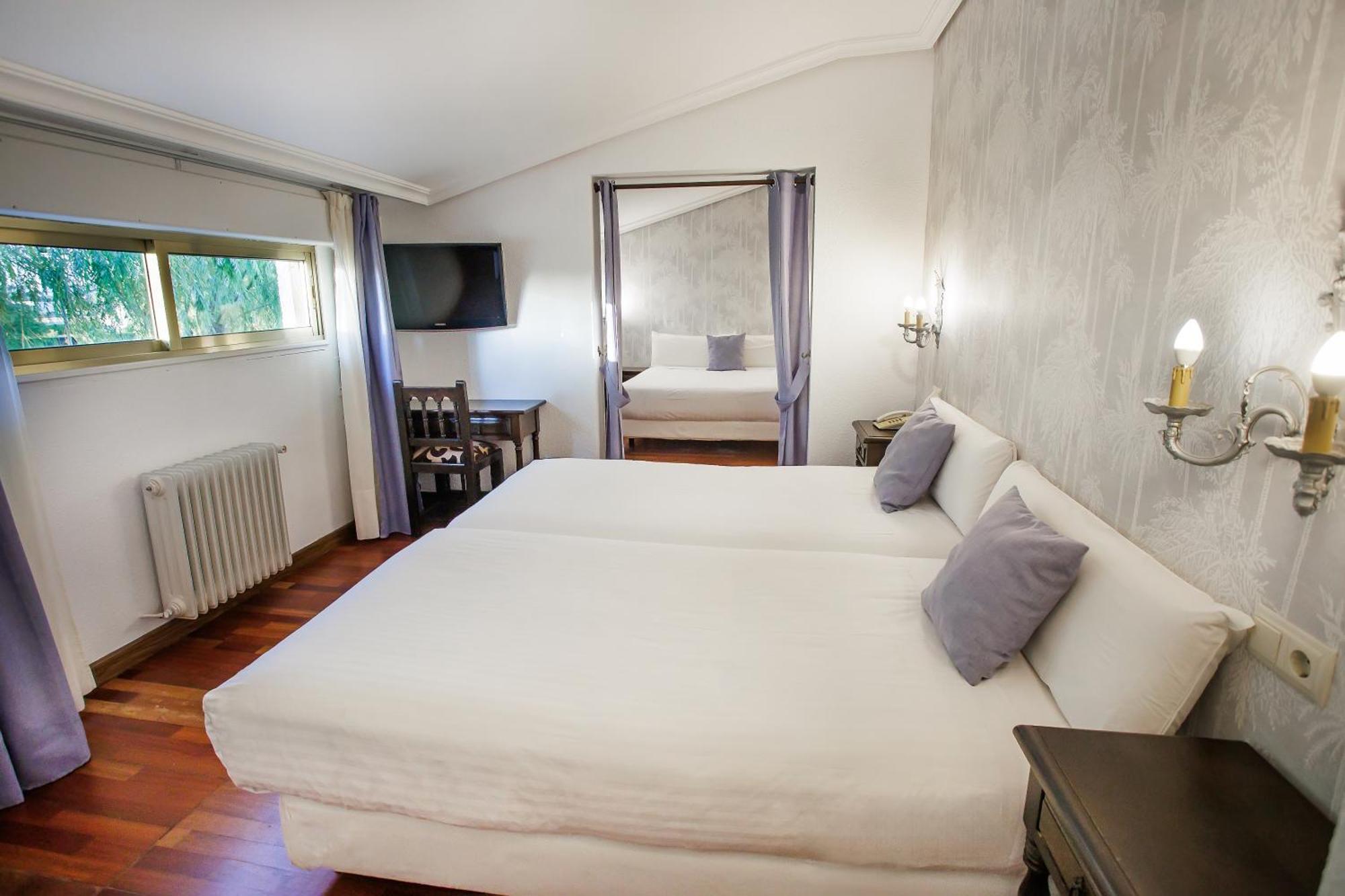 Hotel Conde Rodrigo II By Eme Hoteles Ciudad Rodrigo Exterior photo